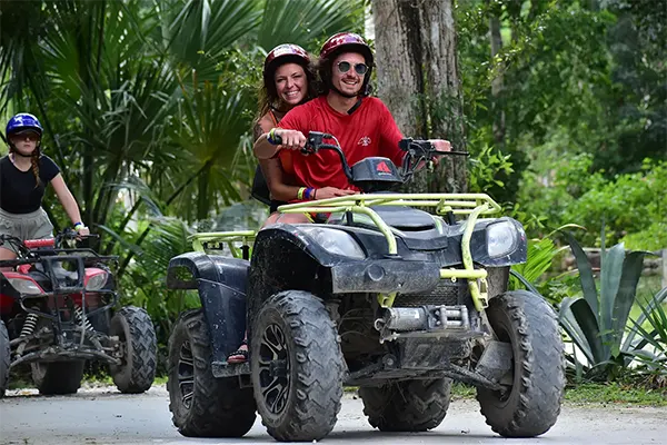 Tour de Cuatrimotos con transporte desde Cancún